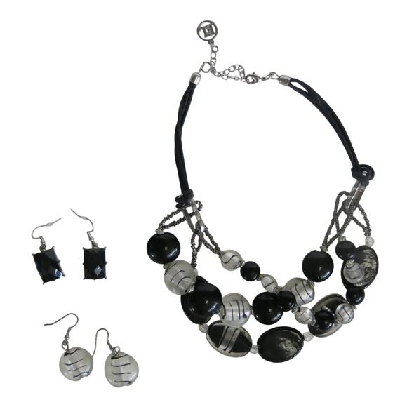 ERICA LYONS Necklace and 2 Pairs of Earrings Set Layered Black/Silver Tone 19" - Picture 1 of 7